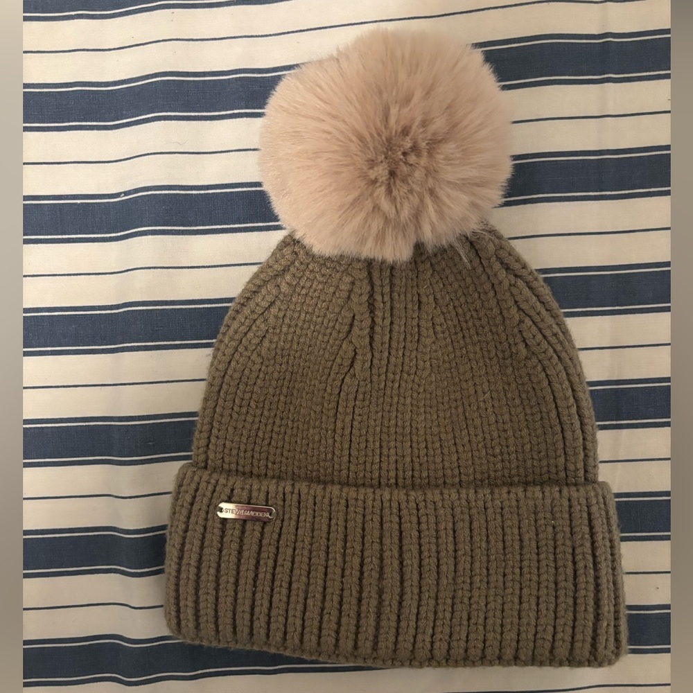 Steve Madden Olive Knit Beanie